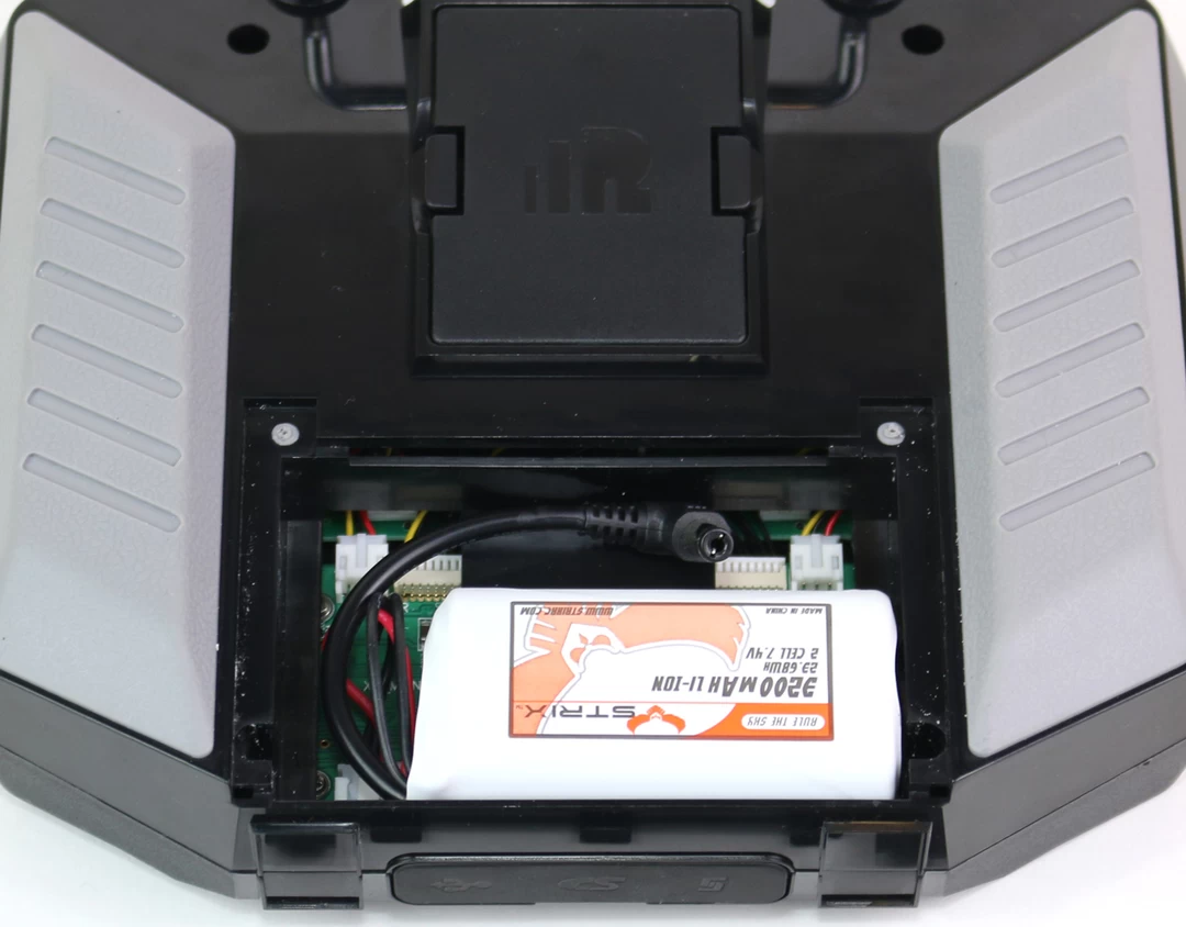 STRIX Power Stix Lithium Ion Goggle Battery - 7.4V 3200mAh 2 STRIX Power Stix Lithium Ion Goggle Battery - 7.4V 3200mAh - Image 2